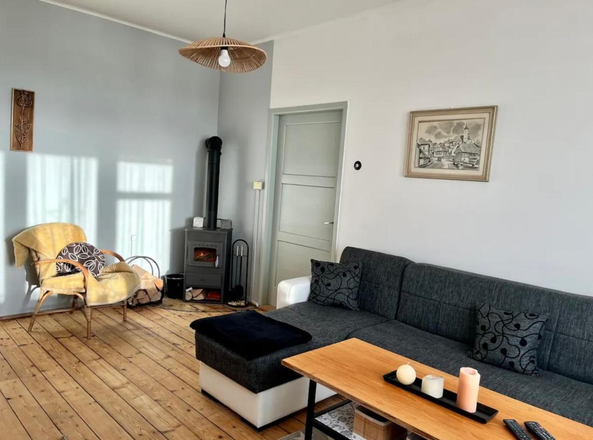 Slunny Byt S Krasnym Vyhledem Appartement Nové Město nad Metují Buitenkant foto