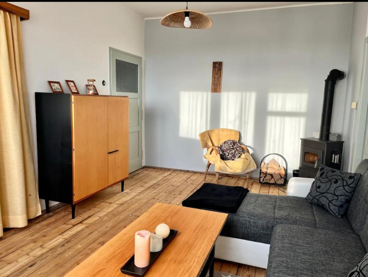Slunny Byt S Krasnym Vyhledem Appartement Nové Město nad Metují Buitenkant foto