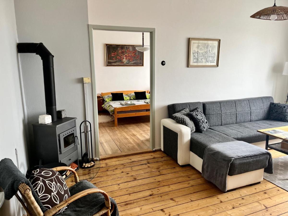 Slunny Byt S Krasnym Vyhledem Appartement Nové Město nad Metují Buitenkant foto