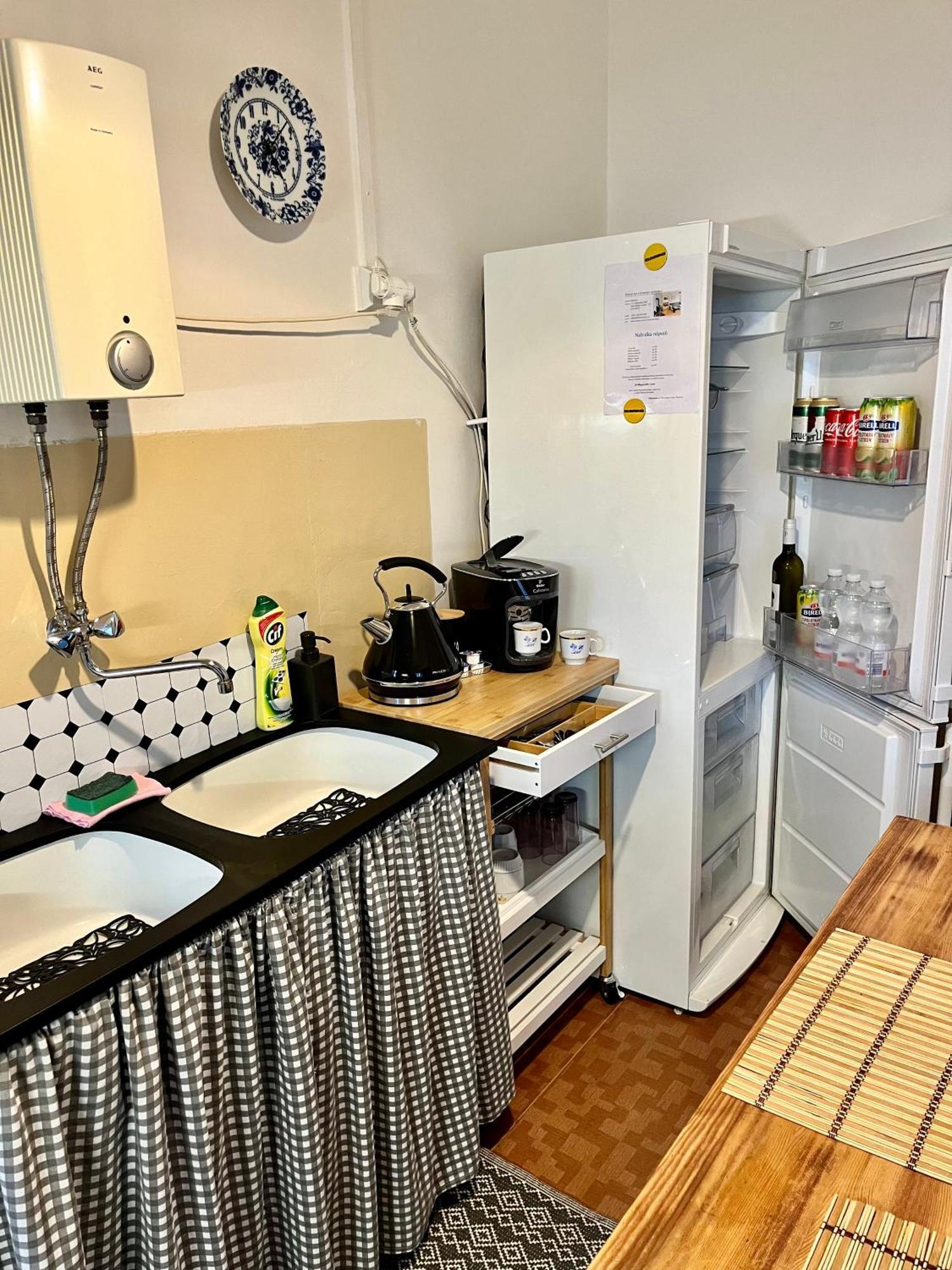 Slunny Byt S Krasnym Vyhledem Appartement Nové Město nad Metují Buitenkant foto