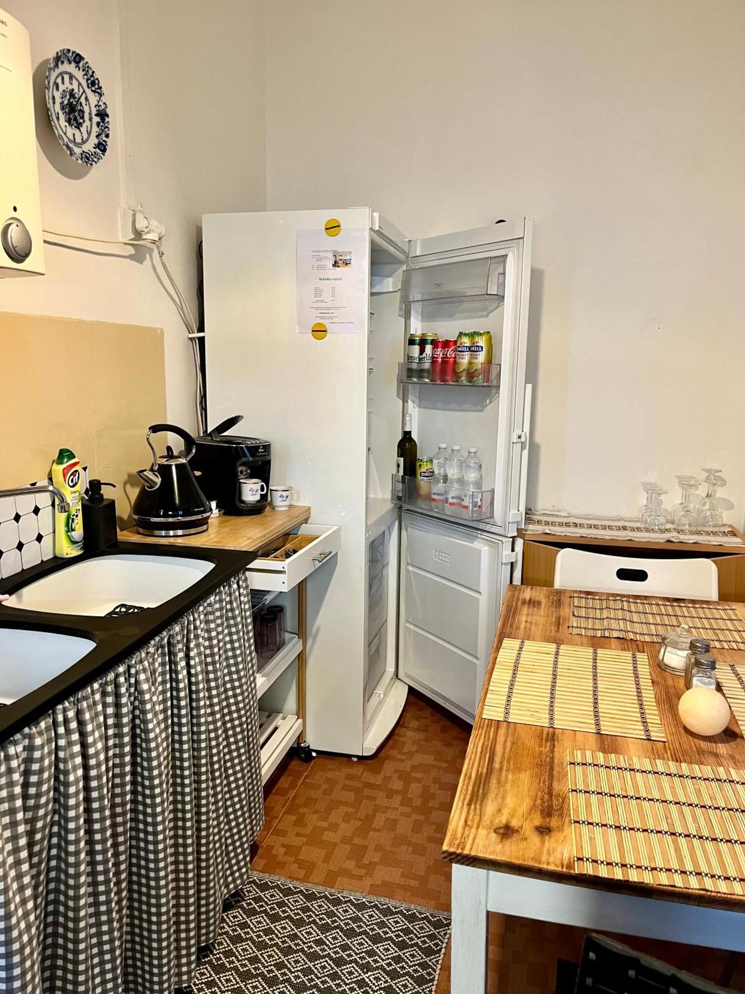 Slunny Byt S Krasnym Vyhledem Appartement Nové Město nad Metují Buitenkant foto