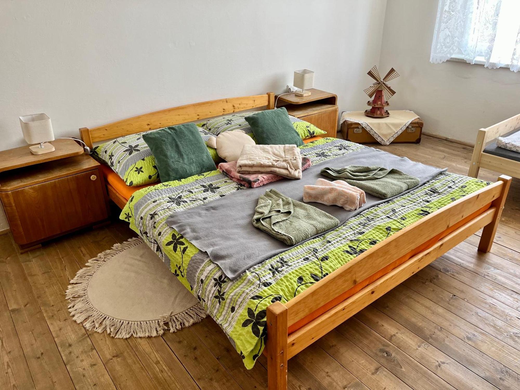Slunny Byt S Krasnym Vyhledem Appartement Nové Město nad Metují Buitenkant foto